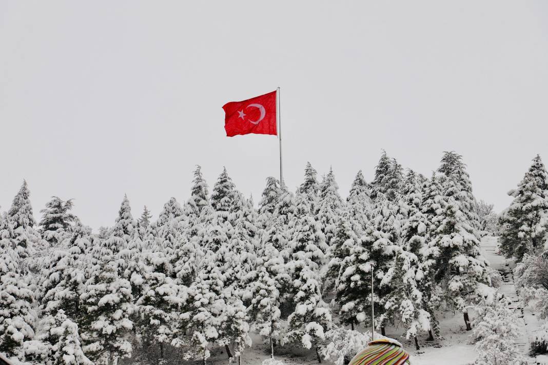 Konya Ilgın’a 30 santim kar yağdı, tüm ilçe aynı yorumu yaptı 5